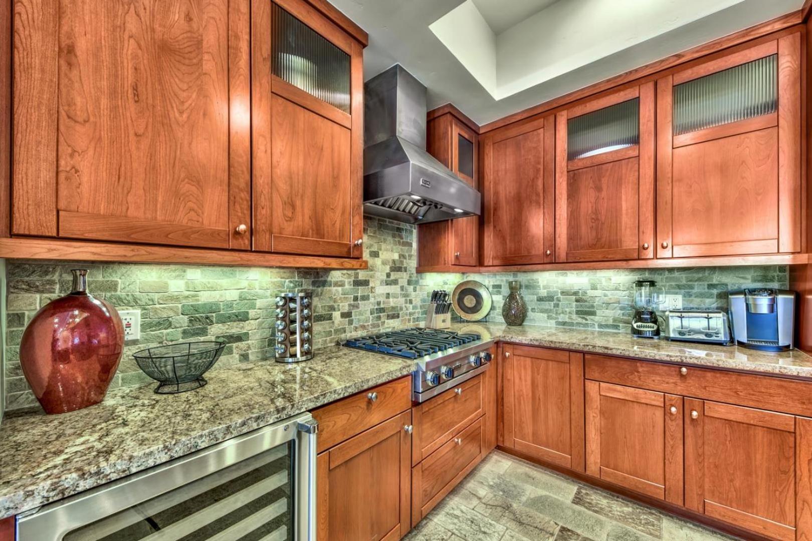 The Peak Matterhorn 9 - The Ultimate In Lakefront Luxury Apartment *