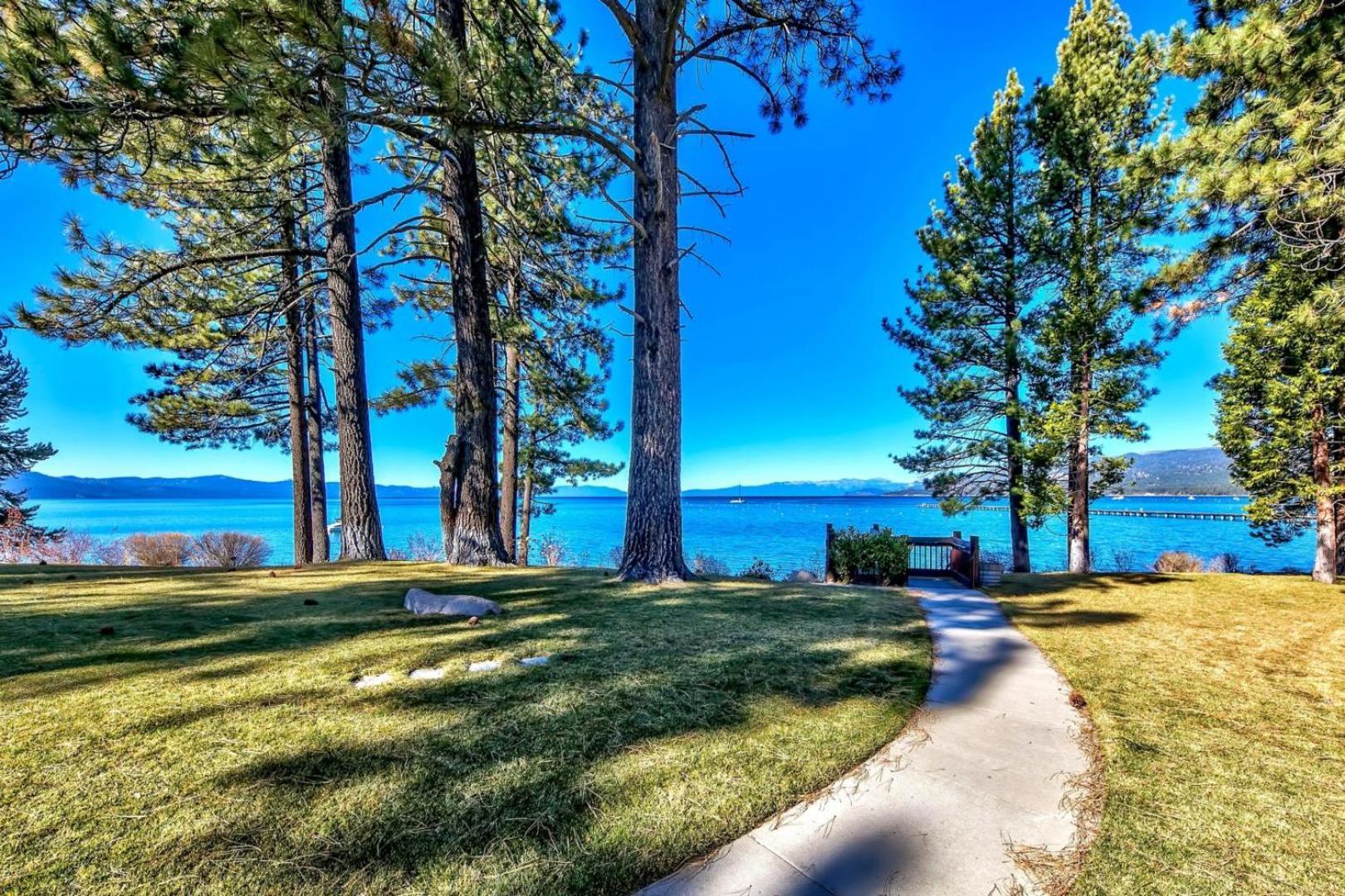 The Peak Matterhorn 9 - The Ultimate In Lakefront Luxury Apartment
