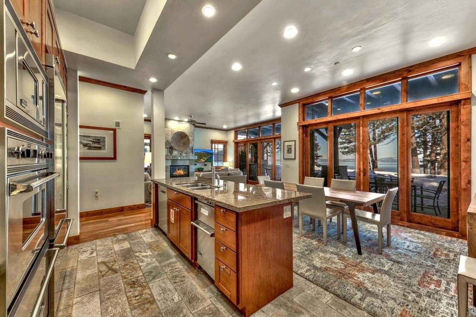 Apartment The Peak Matterhorn 9 - The Ultimate In Lakefront Luxury