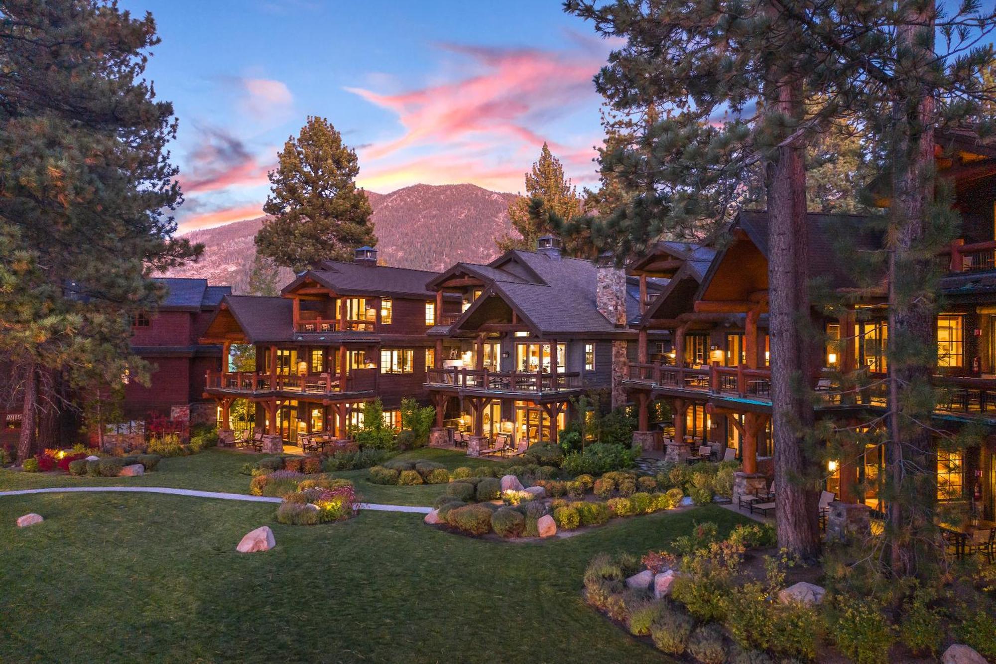 The Peak Matterhorn 9 - The Ultimate In Lakefront Luxury Apartment *